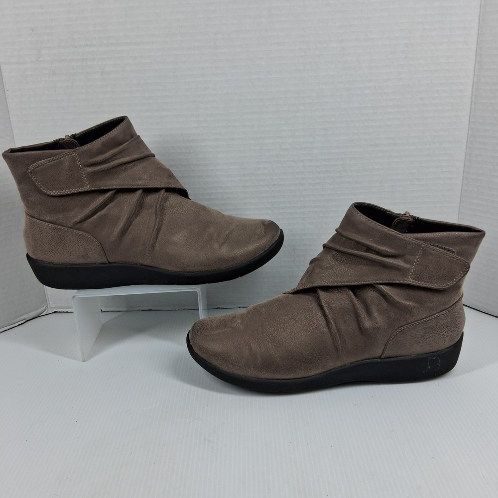 Clarks Cloudsteppers Sillian 2.0 Mid‎ Taupe Ruched Ankle Boots Womens 8 M